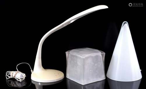 Glass SCE table lamp