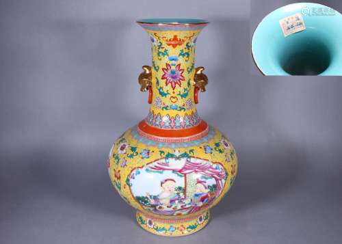 CHINESE PORCELAIN FAMILLE ROSE WESTERN BEAUTY FLOWER HANDLED...