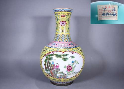 CHINESE PORCELAIN FAMILLE ROSE BIRD AND FLOWER VASE