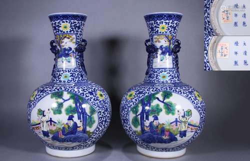 PAIR OF CHINESE PORCELAIN BLUE AND WHITE WUCAI FIGURES HANDL...