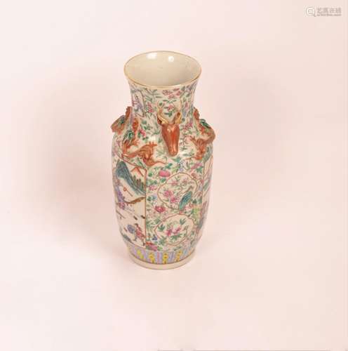 VASE "AUX CERVIDÉS" EN PORCELAINE DE CHINE, XIXe<b...