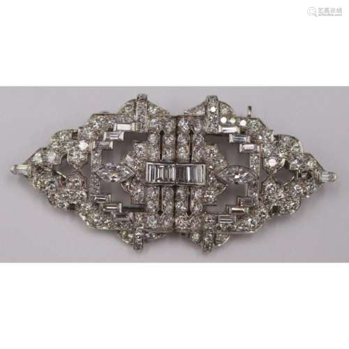 JEWELRY. Art Deco Diamond Double Clip Brooch.