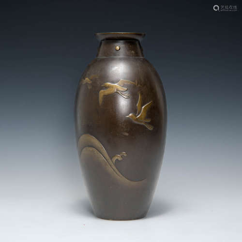A Japanese Art Deco bronze vase, Taisho/Showa