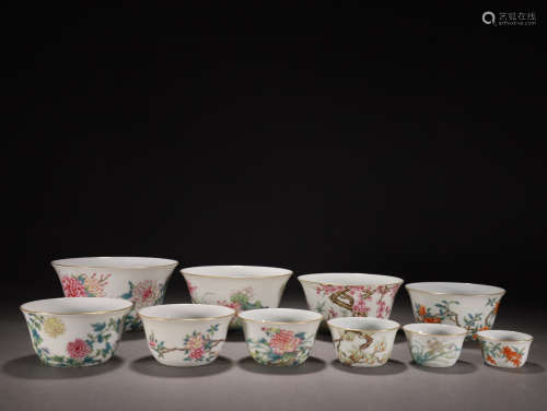 Set of pastel flower pattern cups and bowls