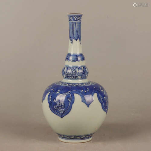 Blue and White Ruyi Pattern Gourd Gallbladder Bottle