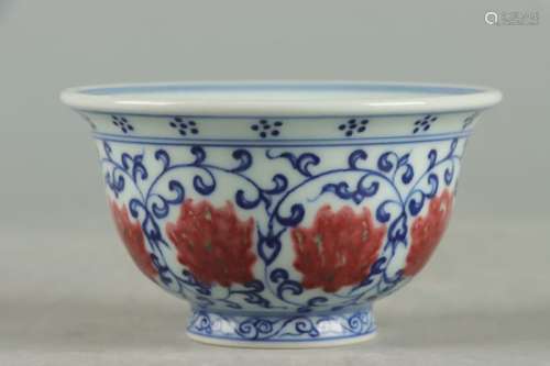 Blue and white underglaze red flower cup