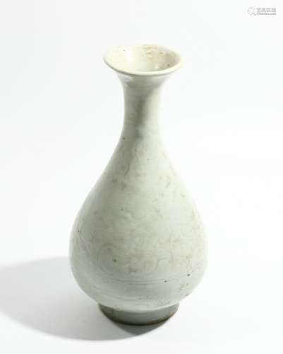 Celadon dark engraved dragon pattern jade pot spring vase