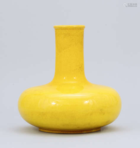清 漳胎黃釉孛霽瓶