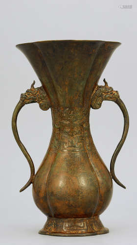 19世紀 銅饕餮雙耳海棠式觚