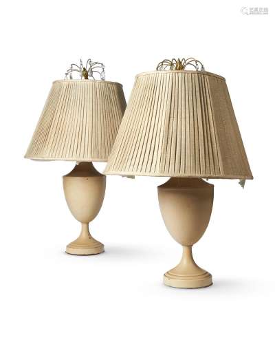 A PAIR OF CREAM PAINTED TOLEWARE BALUSTER TABLE LAMPS, 20TH ...