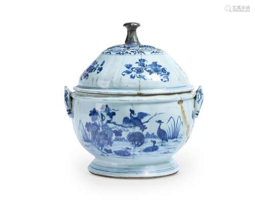 A CHINESE EXPORT BLUE AND WHITE SOUP TUREEN AND COVER, QIAN ...