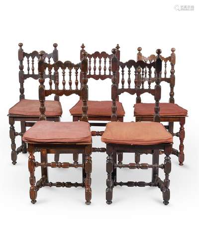 A SET OF FOUR WALNUT SIDE CHAIRS, LATE 17TH/ EARLY 18TH CENT...