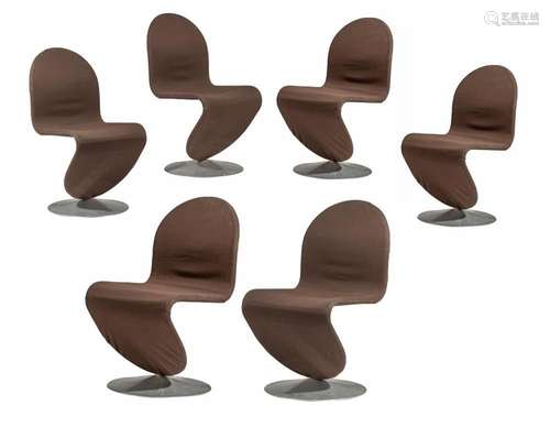 A set of six S-model chairs by Verner Panton, H 87 - W 50 cm