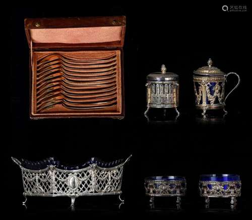 A various collection of Neoclassical silver tableware, H 4,5...