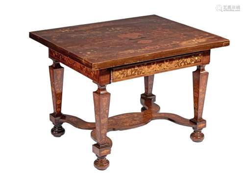 A Duch floral marquetry decorated centre table, 19thC, H 75,...