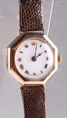 AN ART DECO 9 CARAT GOLD WRISTWATCH