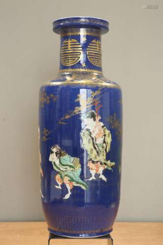 A LARGE CHINESE FAMILLE VERTE VASE, LATE QING DYNASTY
