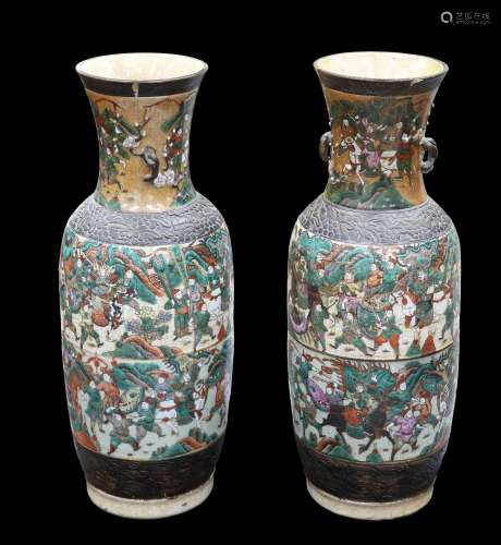 A LARGE PAIR OF 19TH CENTURY CHINESE VASES