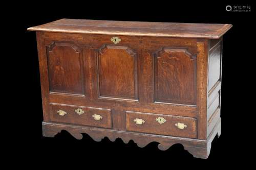 AN 18TH CENTURY MAHOGANY-BANDED OAK MULE CHEST