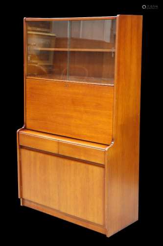 A MID-CENTURY TEAK SIDE CABINET