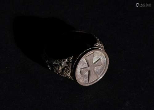 A BYZANTINE SILVER RING WITH A CROSS 4TH CENTURY