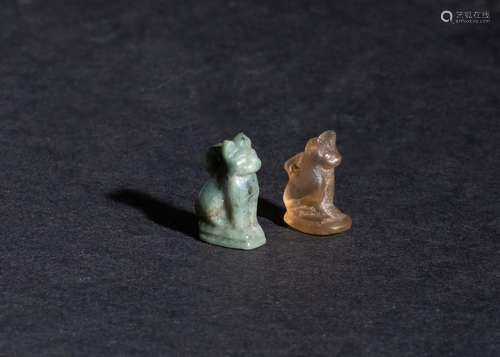 TWO MINIATURE EGYPTIAN HARDSTONE CAT AMULETS, THIRD INTERMED...