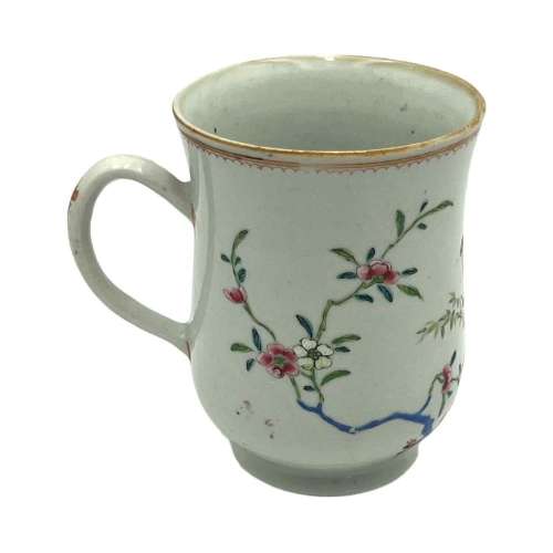 A famille rose mug, Qianlong period, H 14 - ø 10,5 cm