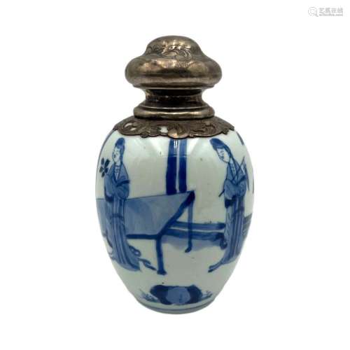 A Chinese blue and white jarlet, decorated with Long Elisa i...