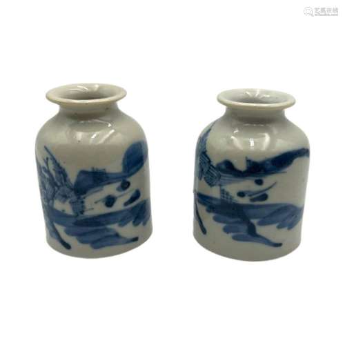 Two Chinese blue and white washers, H 8,2 cm
