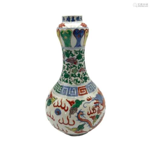 A Chinese wucai garlic mouth bottle vase, with a Jiajing mar...