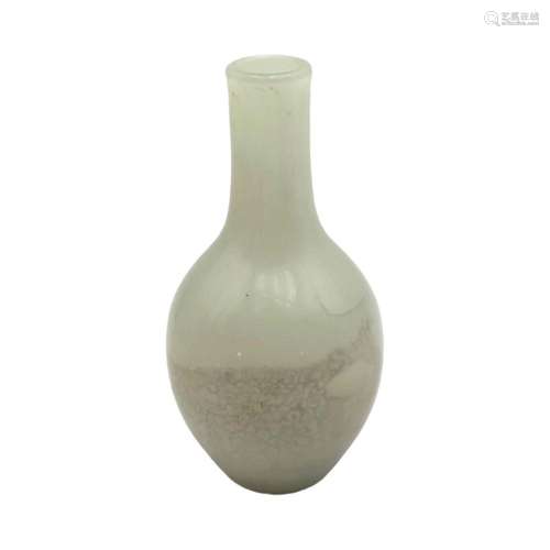 A Peking glass bottle vase, with a Qianlong mark, H 20 cm