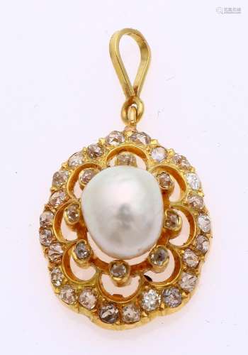 Gold pendant with pearl & diamond