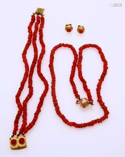 Set of jewelry with gold and red coral