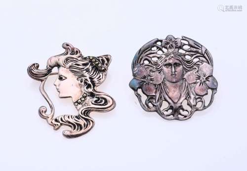 2 Silver Art Nouveau pendants/brooch