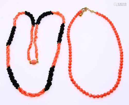 2 Necklaces with coral