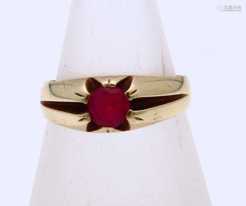 Gold ring with ruby