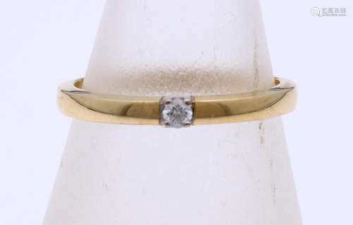 Gold ring with diamond