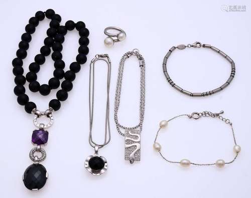 Lot of brand jewelry