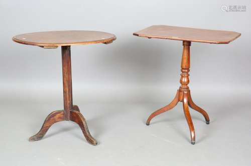 A Regency mahogany tip-top wine table, height 72cm, width 65...