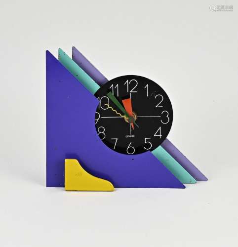 Table clock from the 1980s