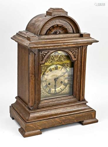 Large table clock, 1900