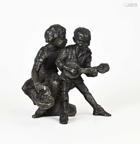 Bronze sculpture by Marijke Ravenswaaij, H 17 cm.