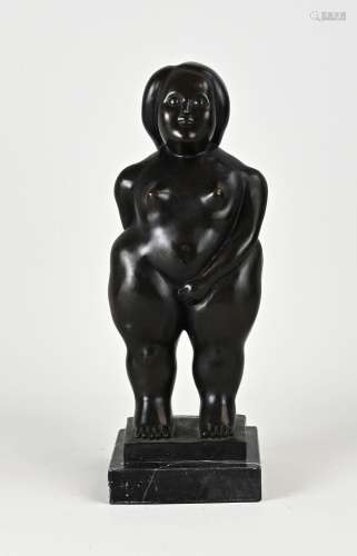 Bronze sculpture, Voluptuous naked woman