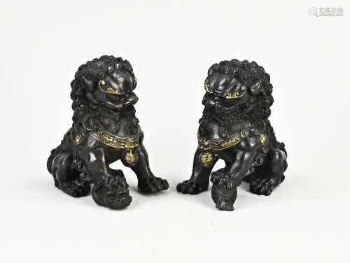 Two antique Chinese gatekeepers lions
