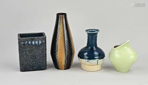 Four parts various porcelain/earthenware