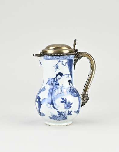 17th - 18th century Chinese Kang Xi jug, H 13.5 cm.