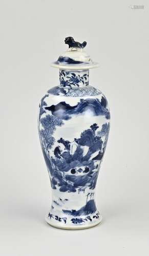 Chinese lidded vase, H 27.5 cm.