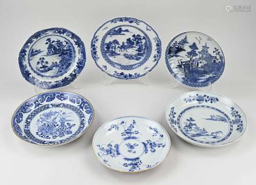 Six 18th century Chinese plates Ø 20 - 25 cm.