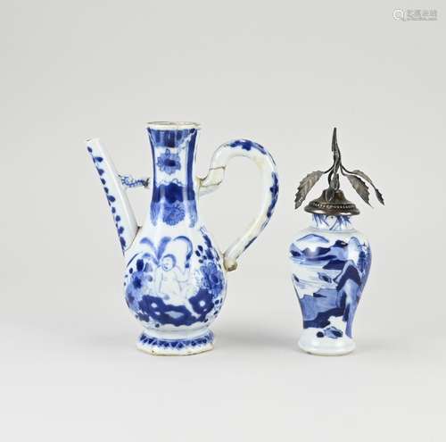 Two parts Chinese Kang Xi porcelain