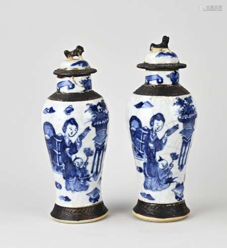 Two antique Chinese lidded vases, H 23 cm.